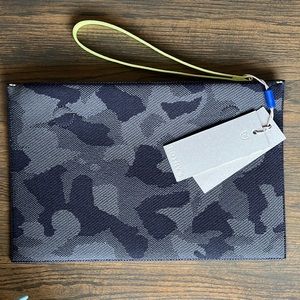 Rothy’s The Essential Pouch Slate Camo